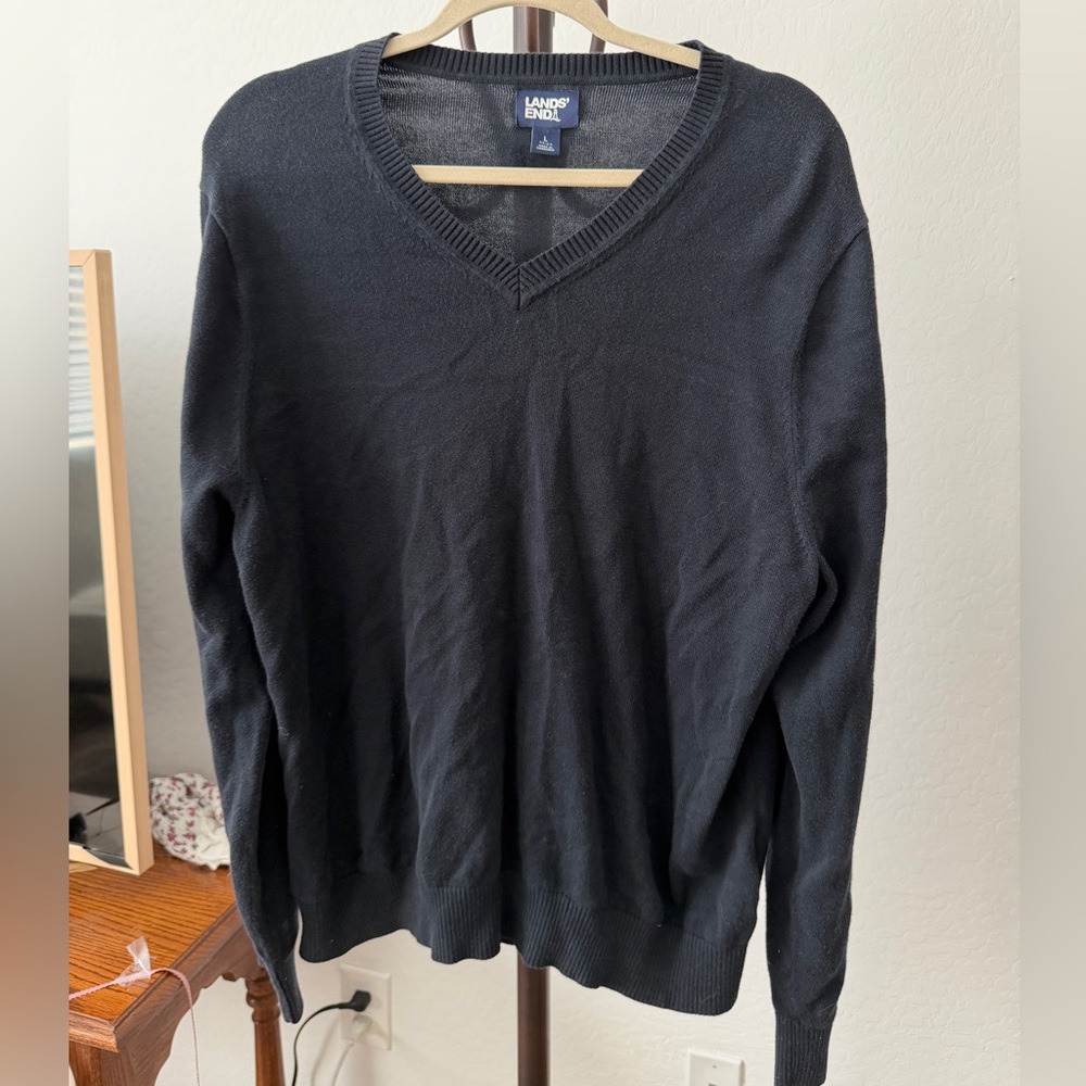 Lands' End Men's black V-Neck Sweater